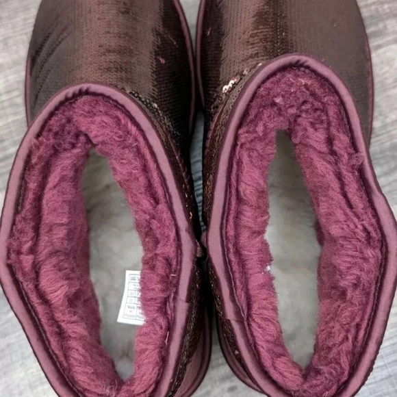 Ugg Ultra Mini Mirror Boots size 7 Wine color. - Picture 4 of 4